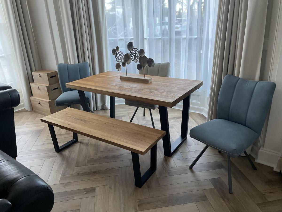 Stunning 2-Bed-2Bath Apt In Whitby With Parking Lägenhet Exteriör bild